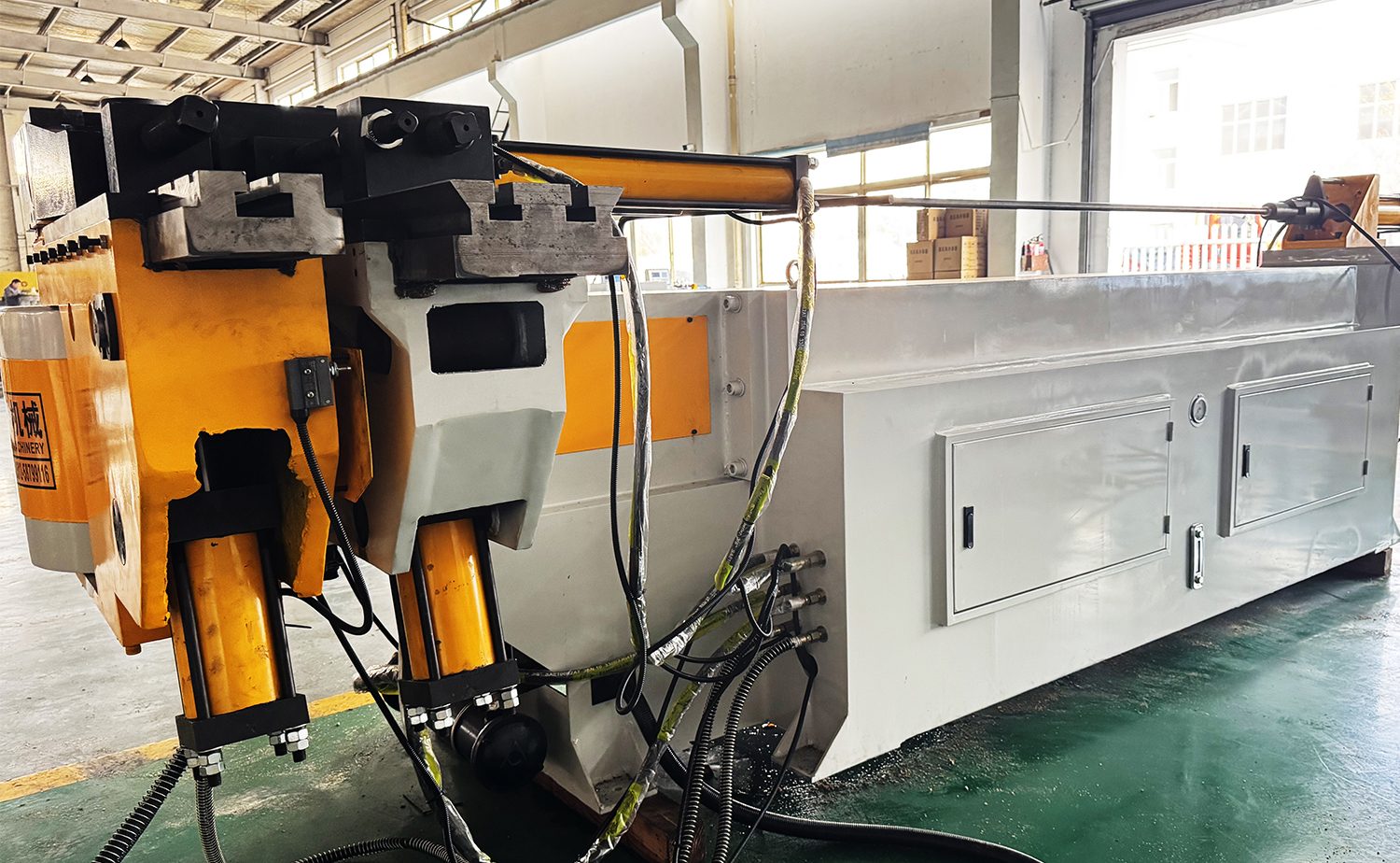 Hydraulische Rohrbiegemaschine der NC M-Serie mit Dornsteuerung