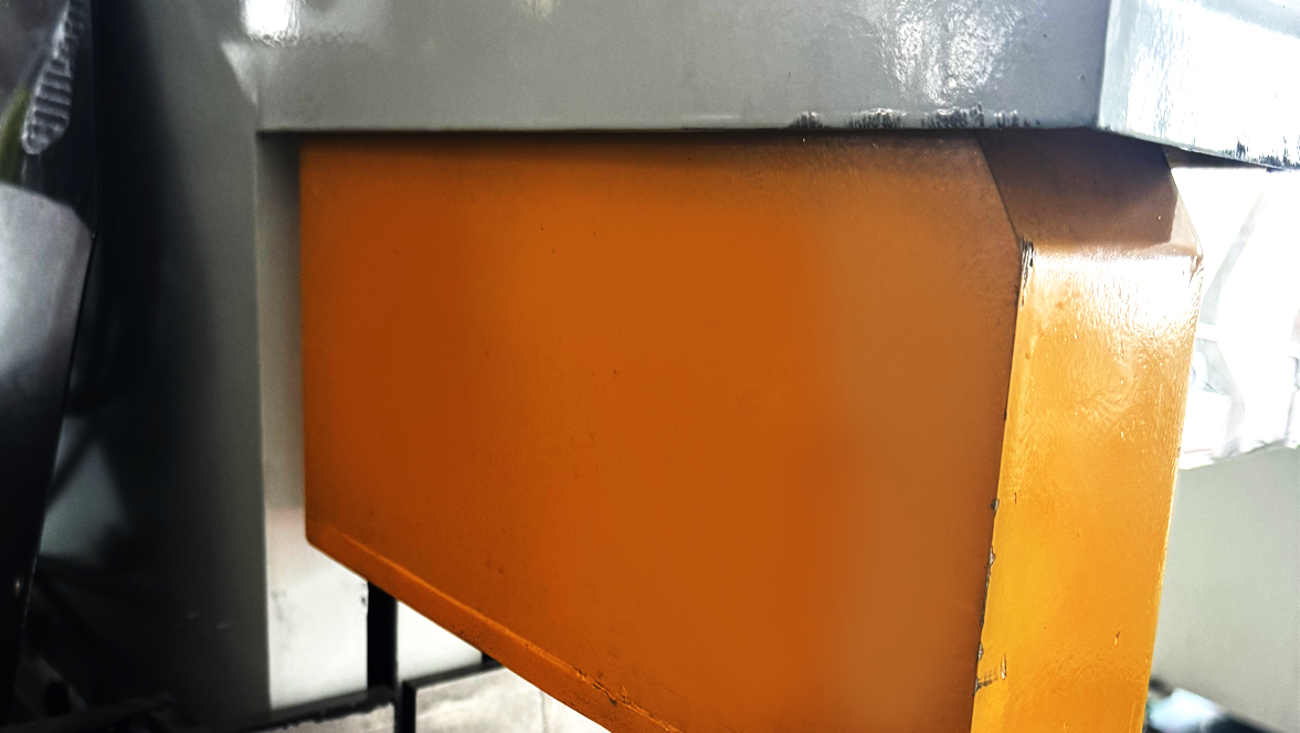 Horizontale halbautomatische Aluminiumschneidemaschine ESH Horizontale halbautomatische Aluminiumschneidemaschine ESH