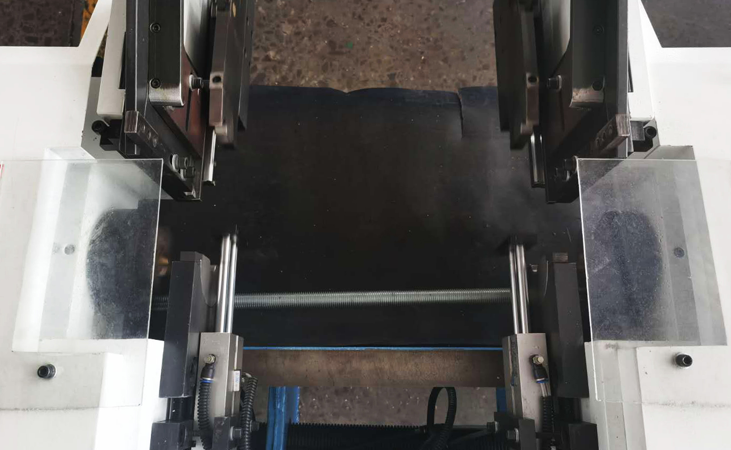 DEF AC-Serie Doppelkopf-Mehrseiten-Rohranfasmaschine DEF AC-Serie Doppelkopf-Mehrseiten-Rohranfasmaschine
