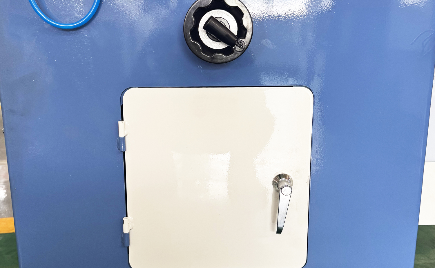 ES455 Halbautomatische Aluminium-Schneidemaschine mit Winkelschneidefunktion