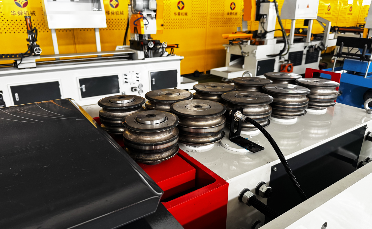 Rundrohrwalzmaschine der GY S-Shape-Serie Rundrohrwalzmaschine der GY S-Shape-Serie